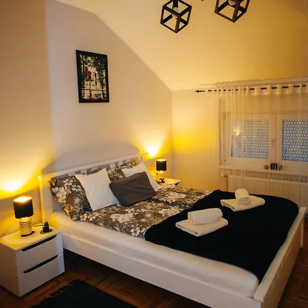 Queen Deluxe Apartamento