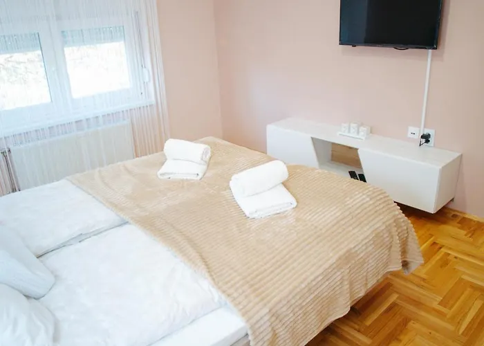 Queen Deluxe アパート *